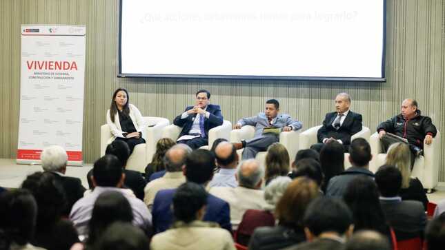 Gobernador René Chávez participa en taller para mejoras en la prestación de los servicios de agua potable
