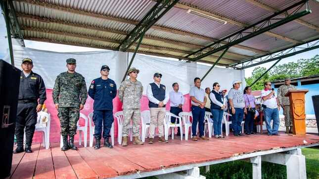 GRDE || segunda acción cívica de la comisión de lucha contra los delitos aduaneros y la piratería en la localidad de santa rosa del Yavarí