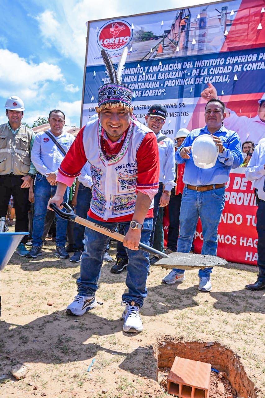 Gobernador regional da inicio a obra de instituto superior pedagógico en Contamana