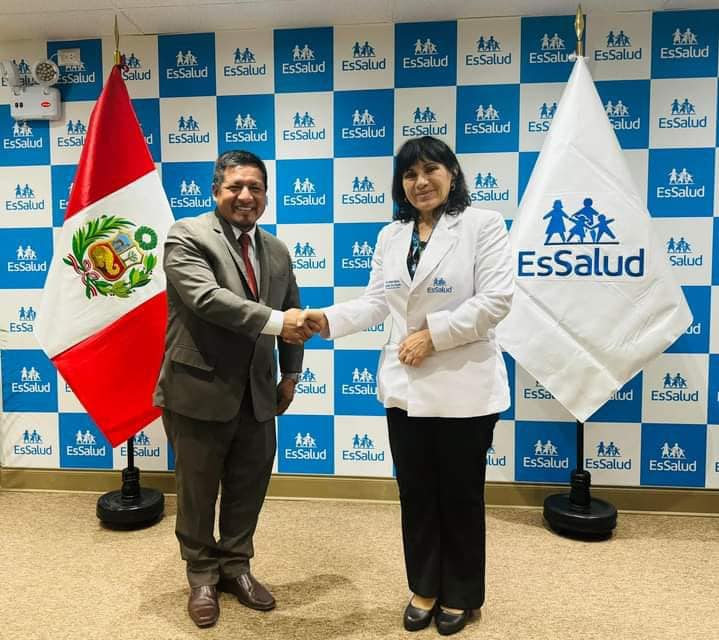Gobernador regional fortalece colaboración con presidenta nacional de essalud