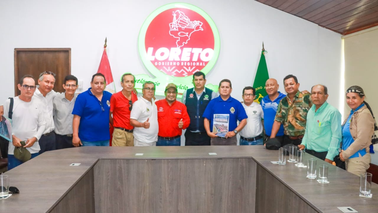 Gobernador regional atiende a dirigentes del sutep loreto