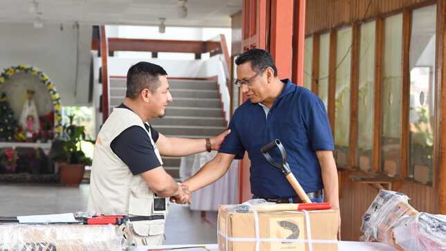 Gobernador de loreto entrega materiales de trabajo a municipalidad distrital del Pastaza
