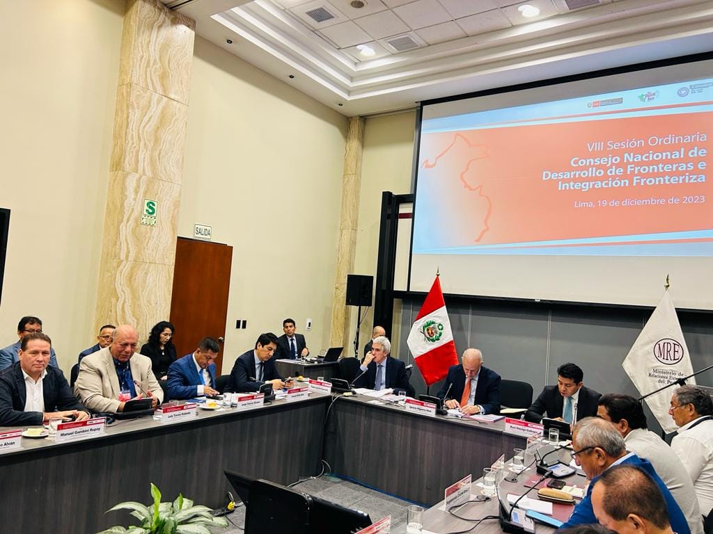 Gobernador Dr. René Chávez plantea soluciones en VIII sesión ordinaria de CONADIF