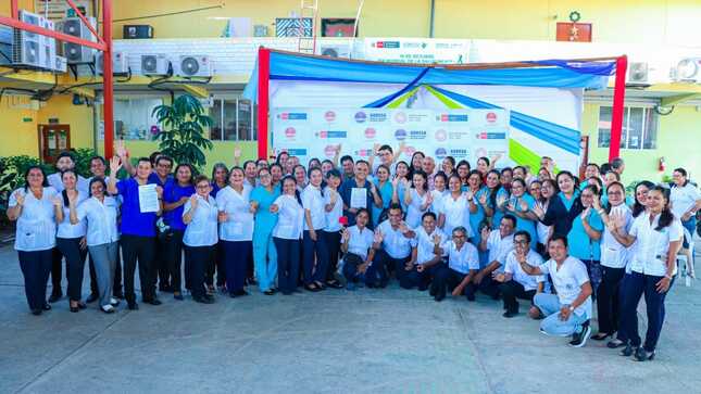 Gobernador Dr. René Chávez logra nombramiento de 236 trabajadores del sector salud