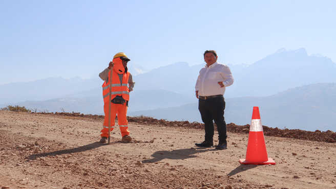 Director Regional de Transportes y Comunicaciones inspecciona avances de trabajo en el tramo vial AN - 104