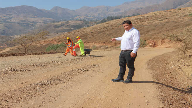 Director Regional de Transportes y Comunicaciones inspecciona avances de trabajo en el tramo vial AN - 104