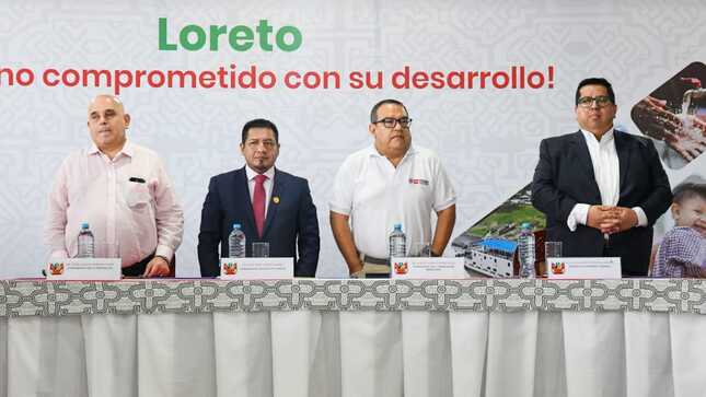 Gobernador Dr. René Chávez, premier y ministro de economía lanzan programa "loreto: gobierno comprometido con su desarrollo"