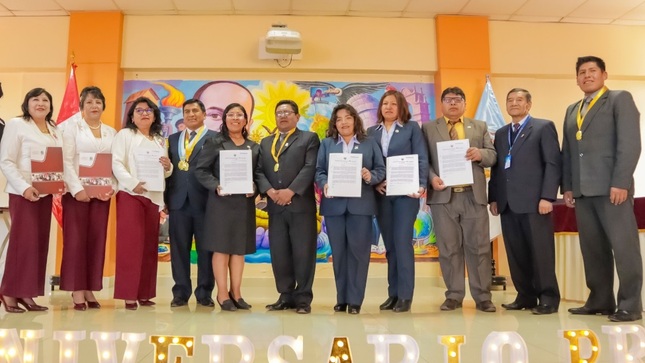 Municipalidad Provincial de Puno participa en el 51 aniversario de los programas no escolarizados de educación inicial