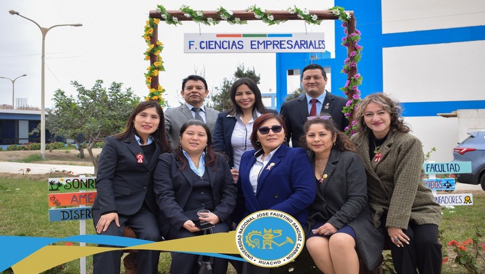 La Facultad de Ciencias Empresariales de la Universidad Nacional José Faustino Sánchez desarrolló el proyecto denominado “Embellecimiento de las Áreas Verdes”.