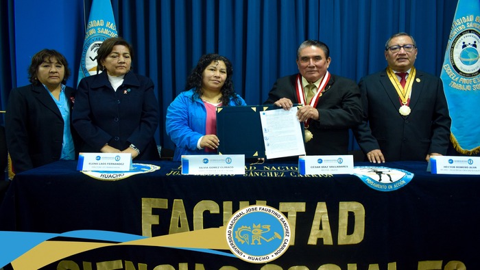 la E.P. de Trabajo Social de la UNJFSC y la I.E. Inicial N° 086 “Divino Niño Jesús” de Huacho, firmaron un convenio de cooperación que tendrá una duración de cinco años.