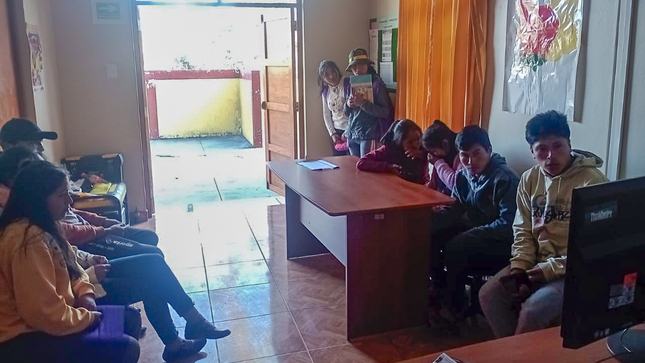 promueve becas en estudias en Cusco