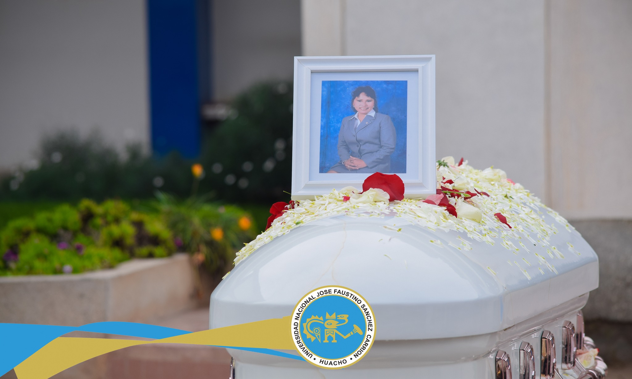 Se realizó el homenaje póstumo a la docente de la Facultad de Educación, Esperanza Santos Palomino.
