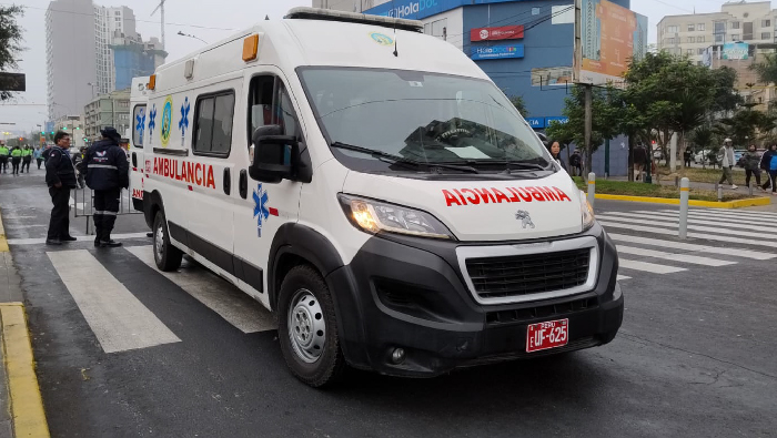 Desfile por fiestas patrias: participación de nuestra brigada de emergencia y desastres