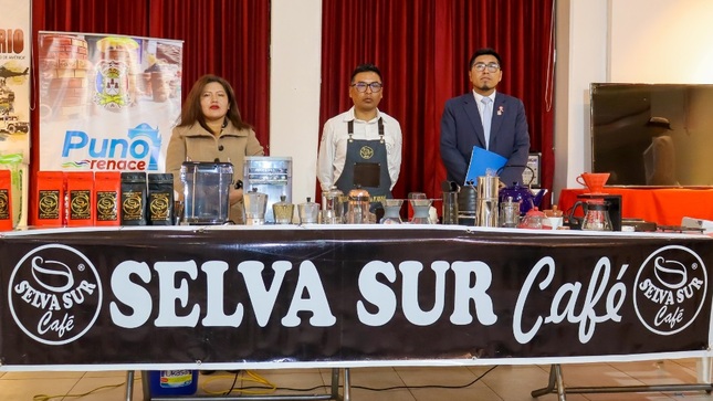 Se realizó la "Exposición del proceso de producción y percolado a través de la preparación de los granos de café puneño"