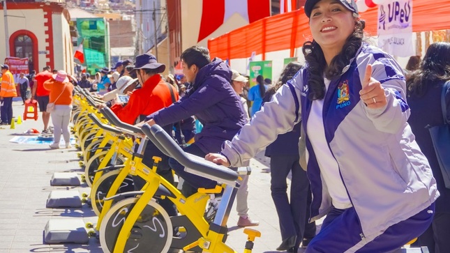 ¡Fiestas patrias con vida saludable! Celebración del festival de salud con actividad física en Puno