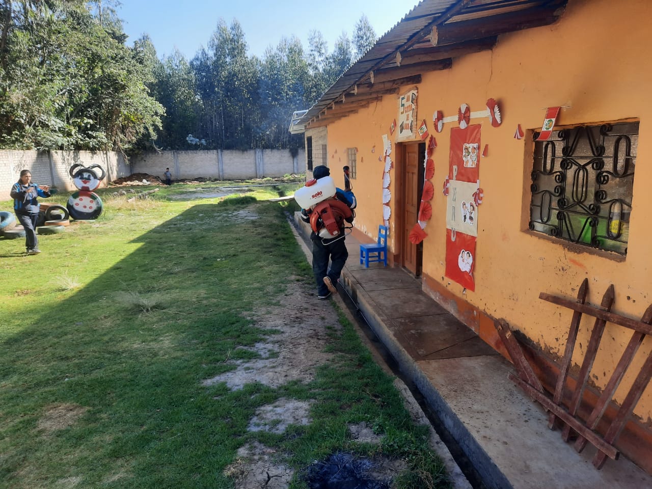 Desinfección de las I.E.I. de Pampa Grande y Cungunday