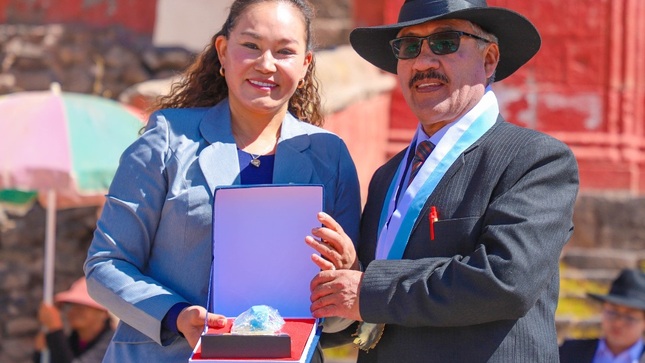 Músicos puneños celebran fiestas patrias con "Concierto en el altiplano" en la ciudad de las Cajas Reales