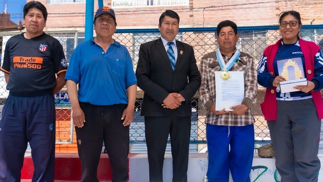 Municipalidad de Puno saluda por sus 37 aniversario al barrio Cesar Vallejo de nuestra ciudad