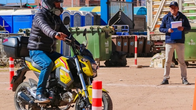 La Gerencia de Transporte continua con la emisión de licencias de conducir de clase B de acuerdo al formato del MTC