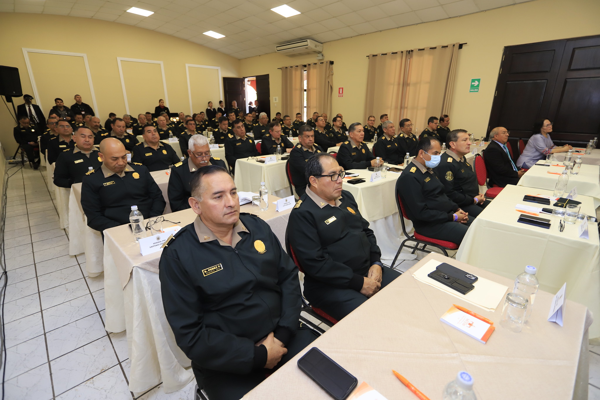En III Reunión del Comando de la PNP 2024, realizada en Ica, resaltó la necesidad de fortalecer a la PNP a fin de cumplir las metas trazadas en materia de seguridad ciudadana.