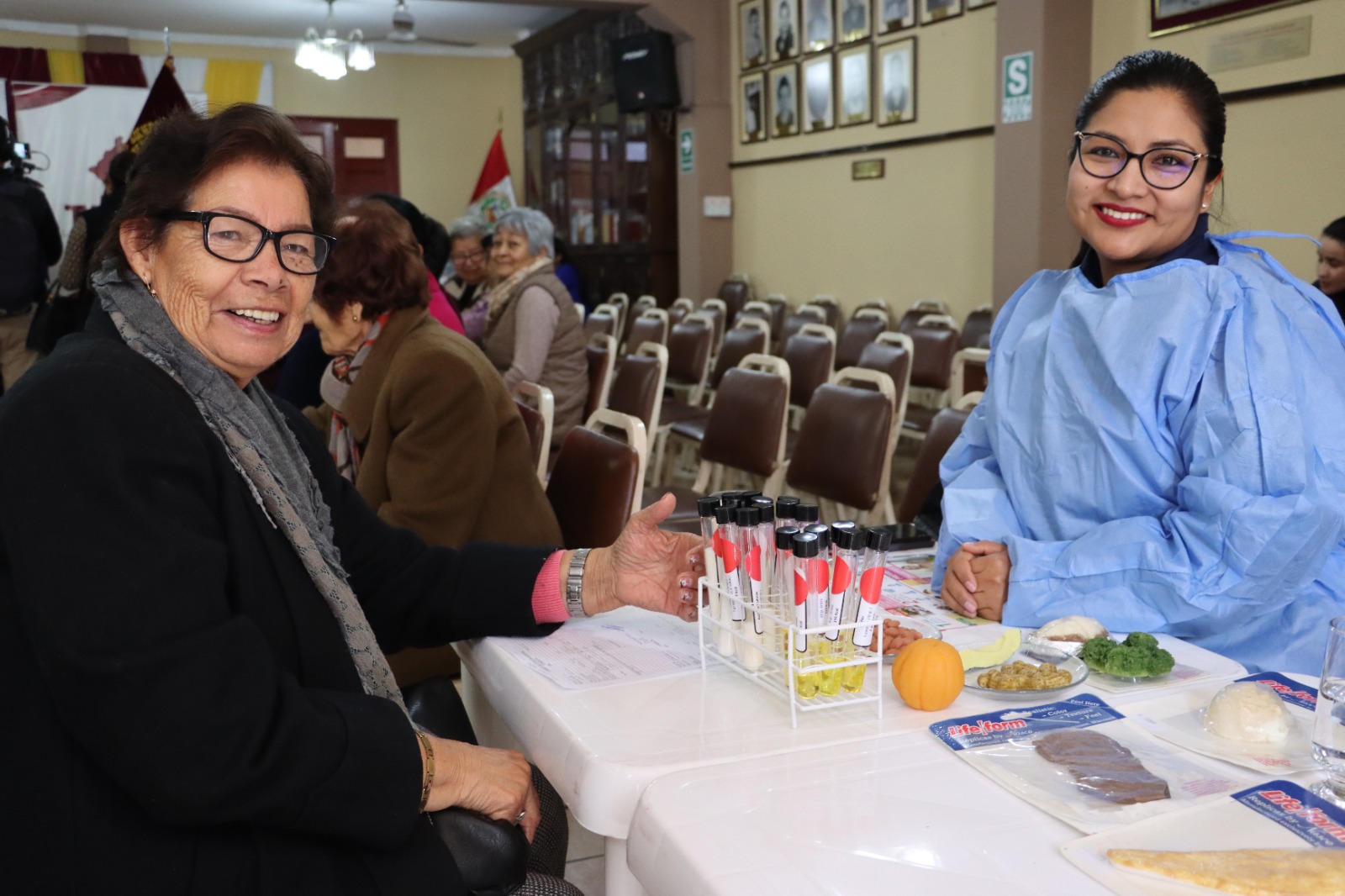 Socias de Sociedad de Señoras de Tacna se benefician con campaña de salud  