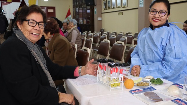 Socias de Sociedad de Señoras de Tacna se benefician con campaña de salud  