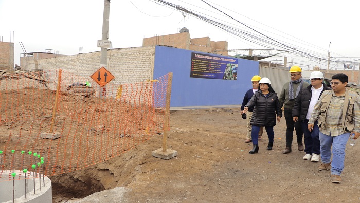 supervisan obra de agua y alcantarillado