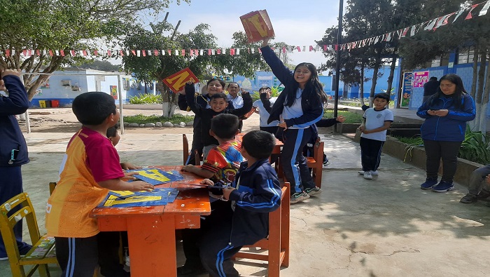 "Huaral Recrea" llegó a la I.E. 20448 - Esperanza Central