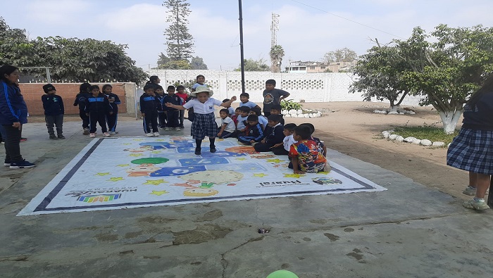 "Huaral Recrea" llegó a la I.E. 20448 - Esperanza Central