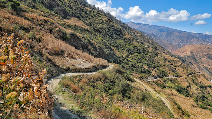 VRAEM CAMINO HUANCAVELICA