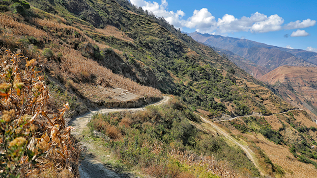 VRAEM CAMINO HUANCAVELICA