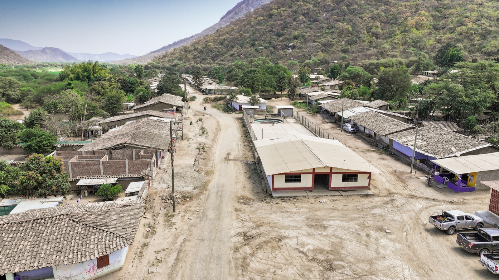 Más de mil 500 habitantes se beneficiarán con obra de pistas y veredas del GORE, en Linderos de Maray-Morropón