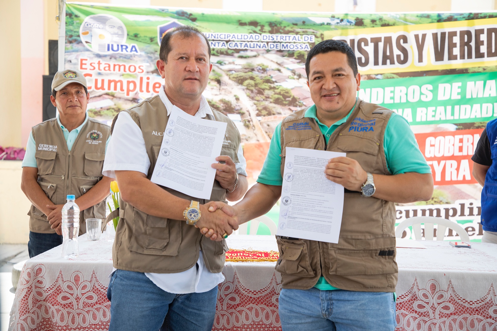 Más de mil 500 habitantes se beneficiarán con obra de pistas y veredas del GORE, en Linderos de Maray-Morropón