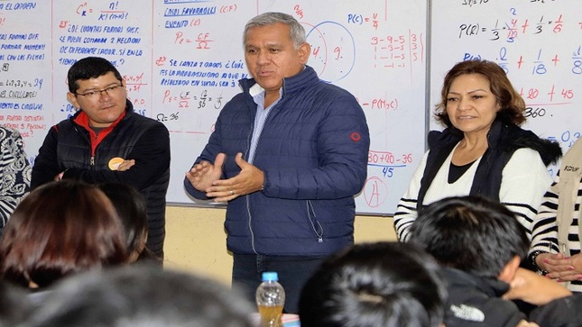 alumnos de la academia Municipal Pre Huaral