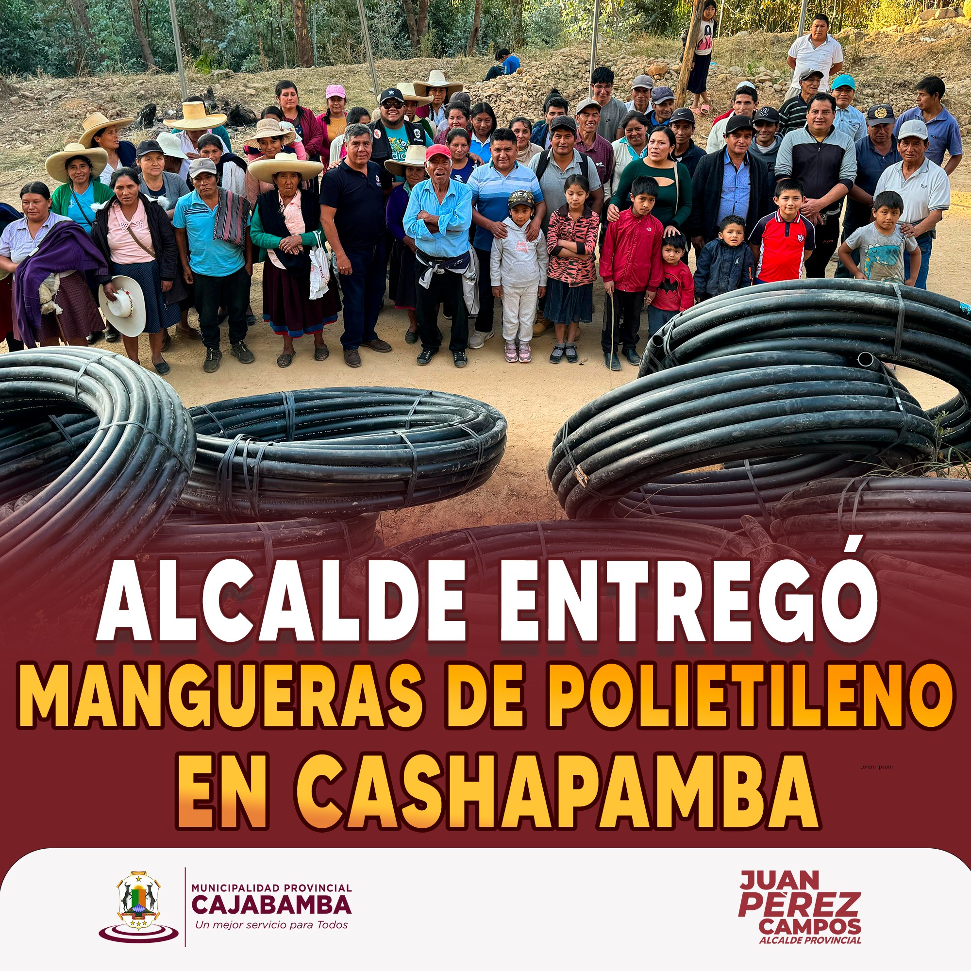 Entrega de mangueras de polietileno en Cashapamba