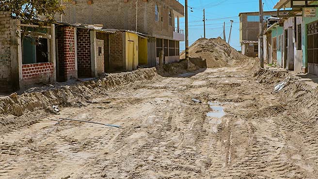 Municipalidad reinicia trabajos en obra de pistas y veredas en el A.H KEIKO SOFÍA I ETAPA