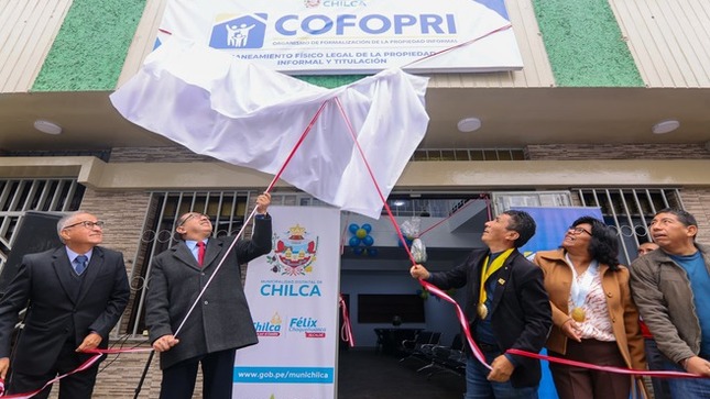 Brigadas del convenio COFOPRI - Municipalidad distrital de Chilca trabajarán 14 asentamientos humanos pendientes de titulación. 