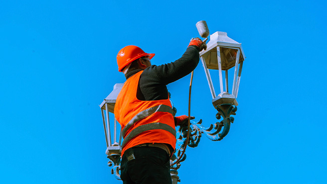 Avance significativo en trabajos del mantenimiento de la plaza de Huarmey. 