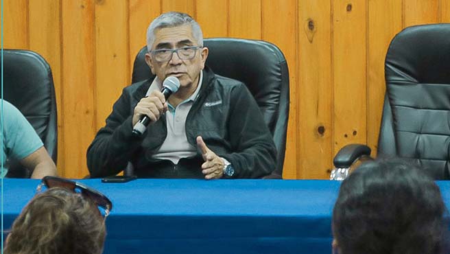 Alcalde sostiene diálogo con directiva de la I.E Nº 14741 - SEÑOR DE LOS MILAGROS