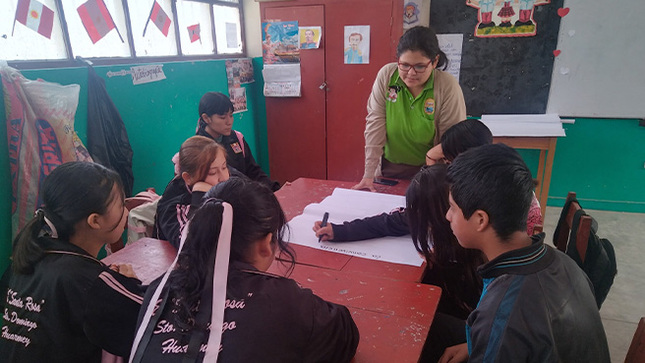 DEMUNA realizo taller de "Convivencia Escolar" en Huarmey 