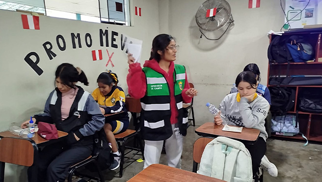 1er taller de "Creación de productos ecológicos a través de materiales Reciclados" en la Institución educativa Privada “San Juan Bosco"