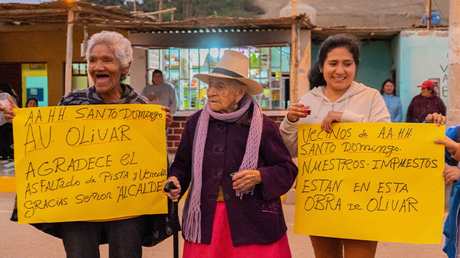 Inauguración del proyecto de pistas y veredas de la Av. El Olivar, desde el A.H. Ciudad del Pescador hasta la calle Arequipa y Santo domingo