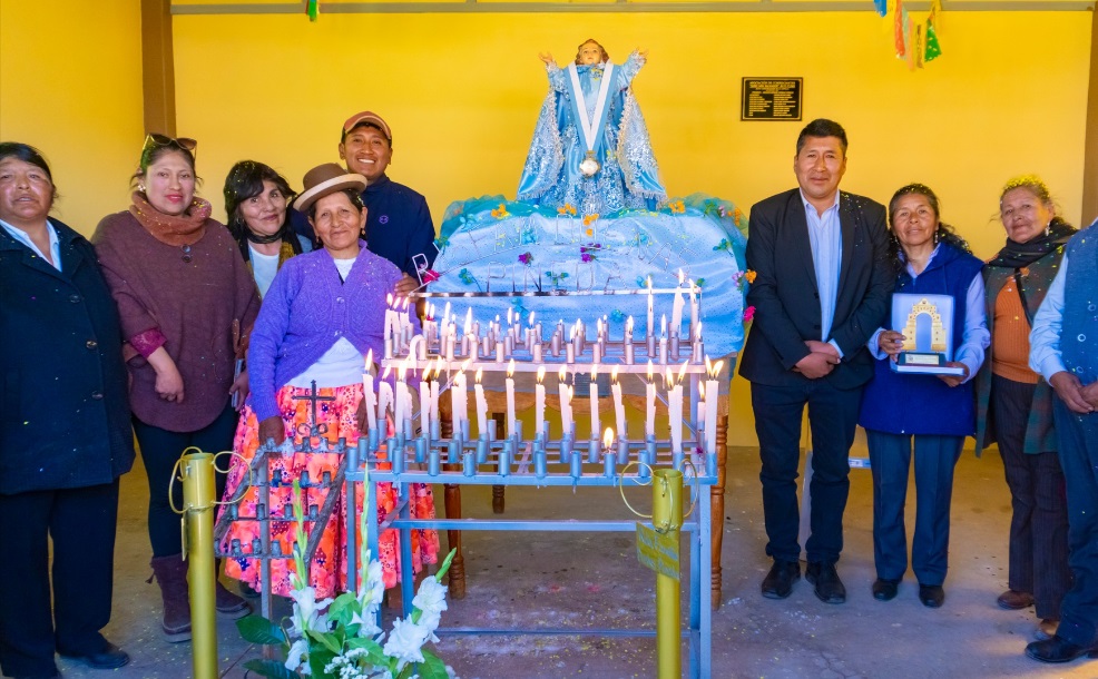 Alegria y religión se unieron en la celebración del Niño San Salvador del mercado de Alto Puno
