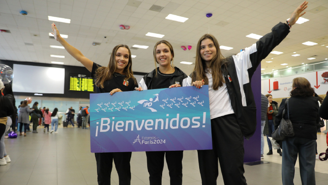 remo Adriana Sanguineti y las hermanas Alessia y Valeria Palacios