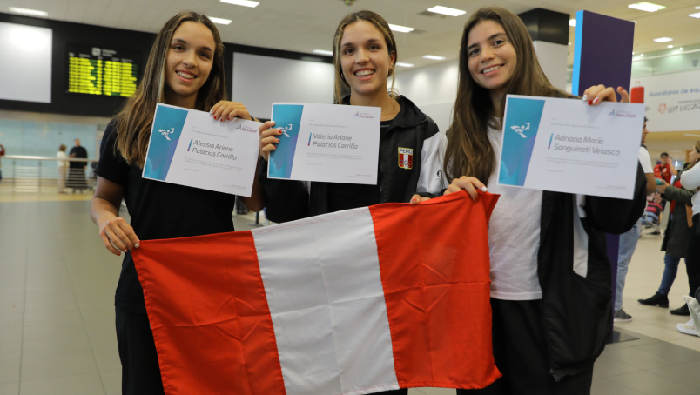 remo Adriana Sanguineti y las hermanas Alessia y Valeria Palacios