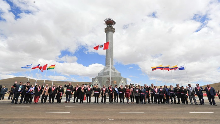 Bicentenario de la batalla de Junín se conmemoró con desfile cívico y militar en Santuario Histórico de Chacamarca