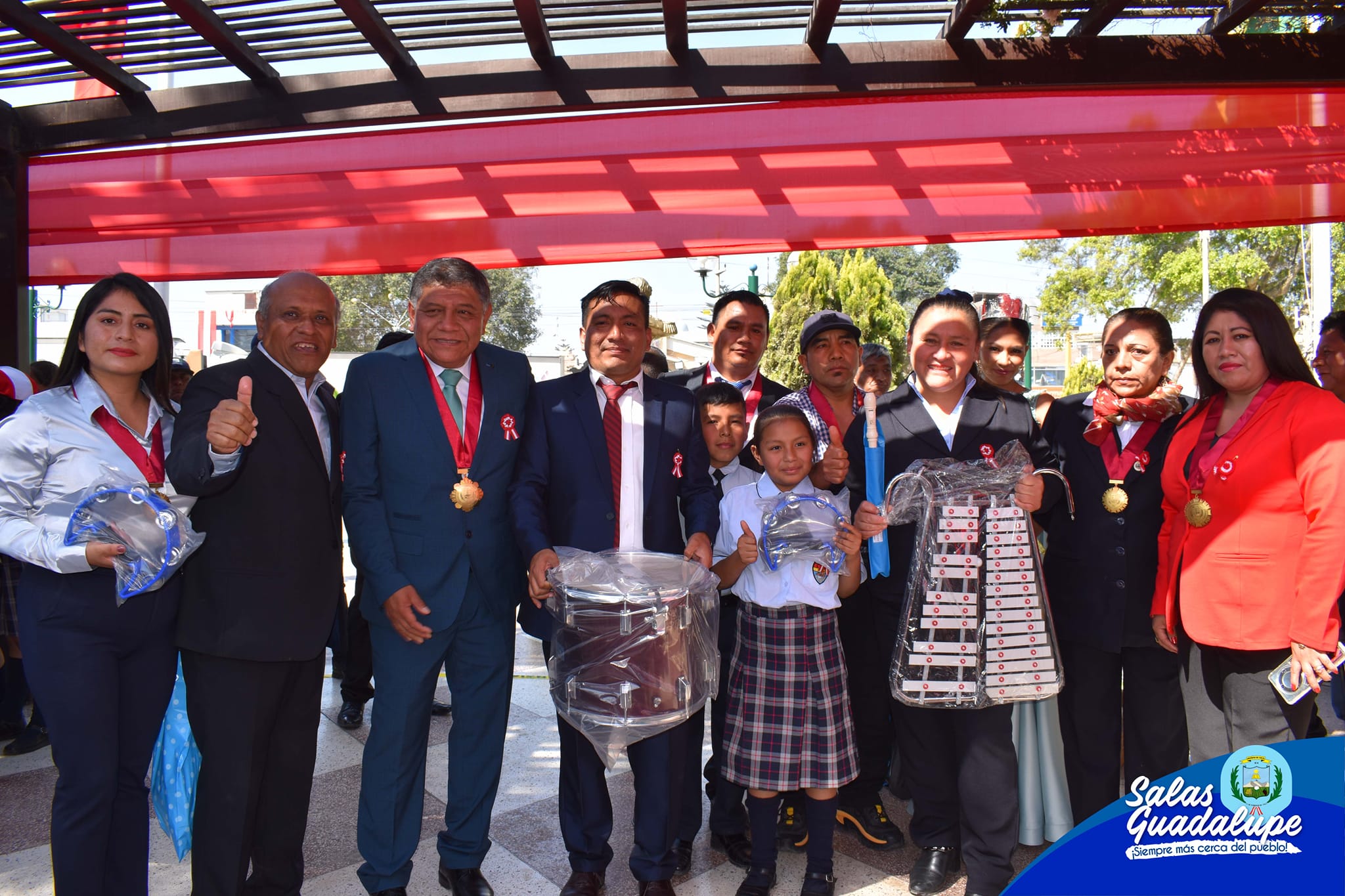 𝗘𝗡𝗧𝗥𝗘𝗚A 𝗜𝗡𝗦𝗧𝗥𝗨𝗠𝗘𝗡𝗧𝗢𝗦 𝗠𝗨𝗦𝗜𝗖𝗔𝗟𝗘𝗦 𝗔 𝗜𝗡𝗦𝗧𝗜𝗧𝗨𝗖𝗜𝗢𝗡𝗘𝗦 𝗘𝗗𝗨𝗖𝗔𝗧𝗜𝗩𝗔𝗦 𝗗𝗘𝗟 𝗗𝗜𝗦𝗧𝗥𝗜𝗧𝗢