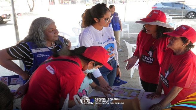 La Direcciรณn Regional de Trabajo y Promociรณn del Empleo Piura, como Secretarรญa Tรฉcnica del CDRPETI, a cargo del Abog. Jorge Olaya R., participรณ de la Feria por el Dรญa internacional de la Lucha