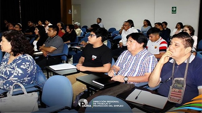  La Dirección Regional de Trabajo y Promoción del Empleo Piura, en coordinación con el Colegio de Contadores de Piura, organizó la charla "Contrato de Trabajo"