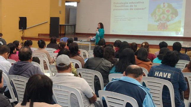 Se capacitaron a 136 docentes del colegio “Karl Weiss” para continuar promoviendo una cultura preventiva a los escolares